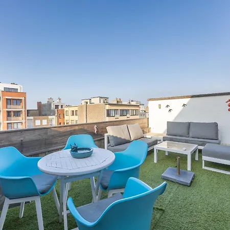 With Sunny Rooftop Terrace Near The Sea Apartment