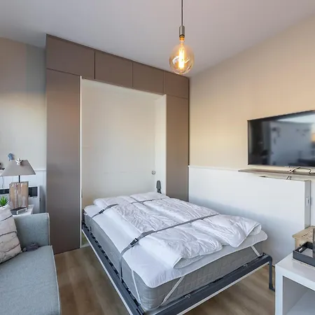 With Sunny Rooftop Terrace Near The Sea Διαμέρισμα