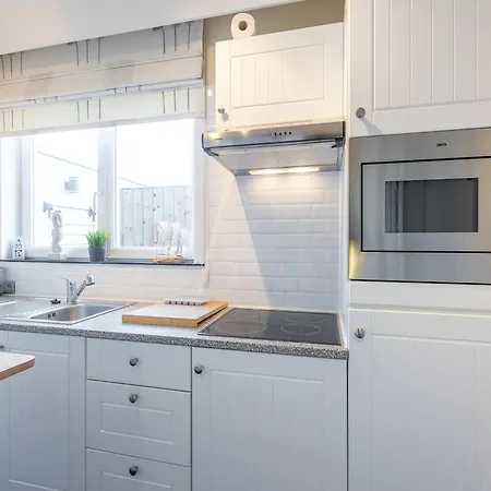 With Sunny Rooftop Terrace Near The Sea Διαμέρισμα *