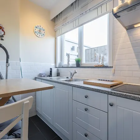 Διαμέρισμα With Sunny Rooftop Terrace Near The Sea *